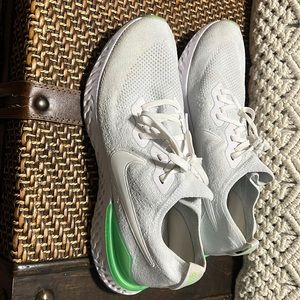 Nike epic react running shoes!!